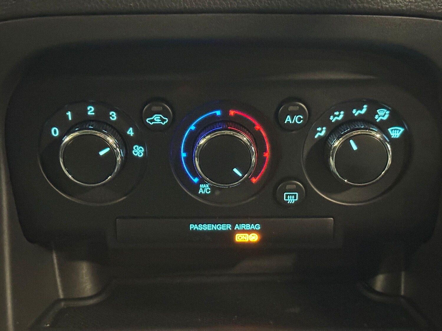 Used Ford Ka+ 2017 for sale - 77175453: Photo 34