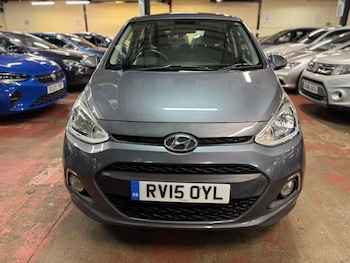 Used Hyundai i10 2015 for sale - 76371056: Photo