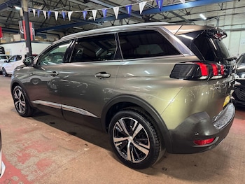 Used Peugeot 5008 2018 for sale - 77358325: Photo