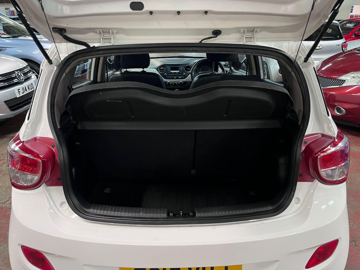 Used Hyundai i10 2015 for sale - 76484642: Photo 12