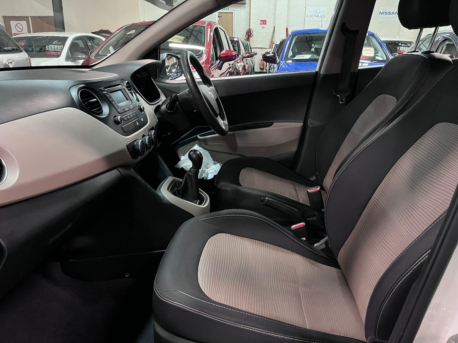 Used Hyundai i10 2015 for sale - 76484642: Photo 17