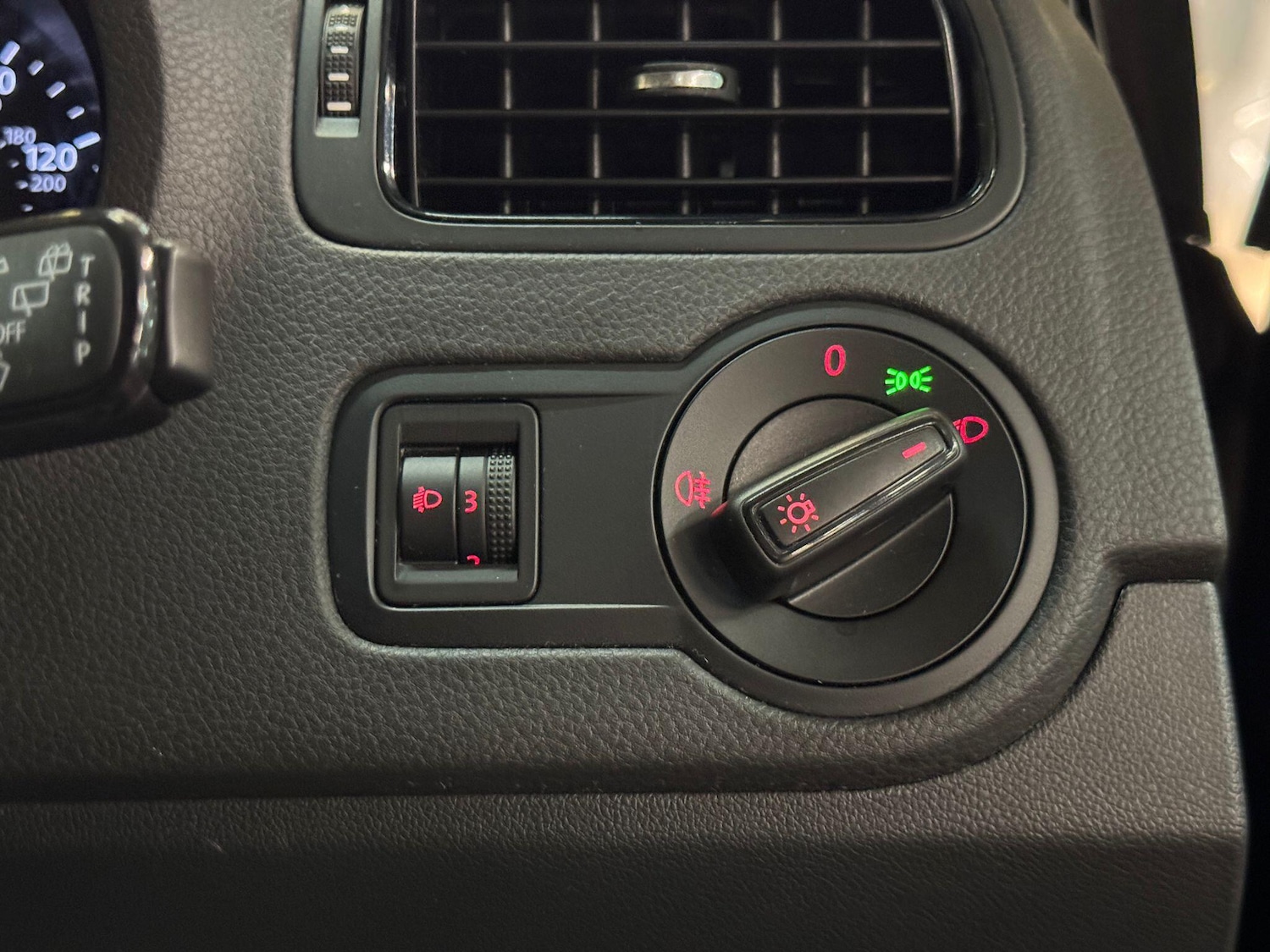 Used Volkswagen Polo for sale - 77924959: Photo 26