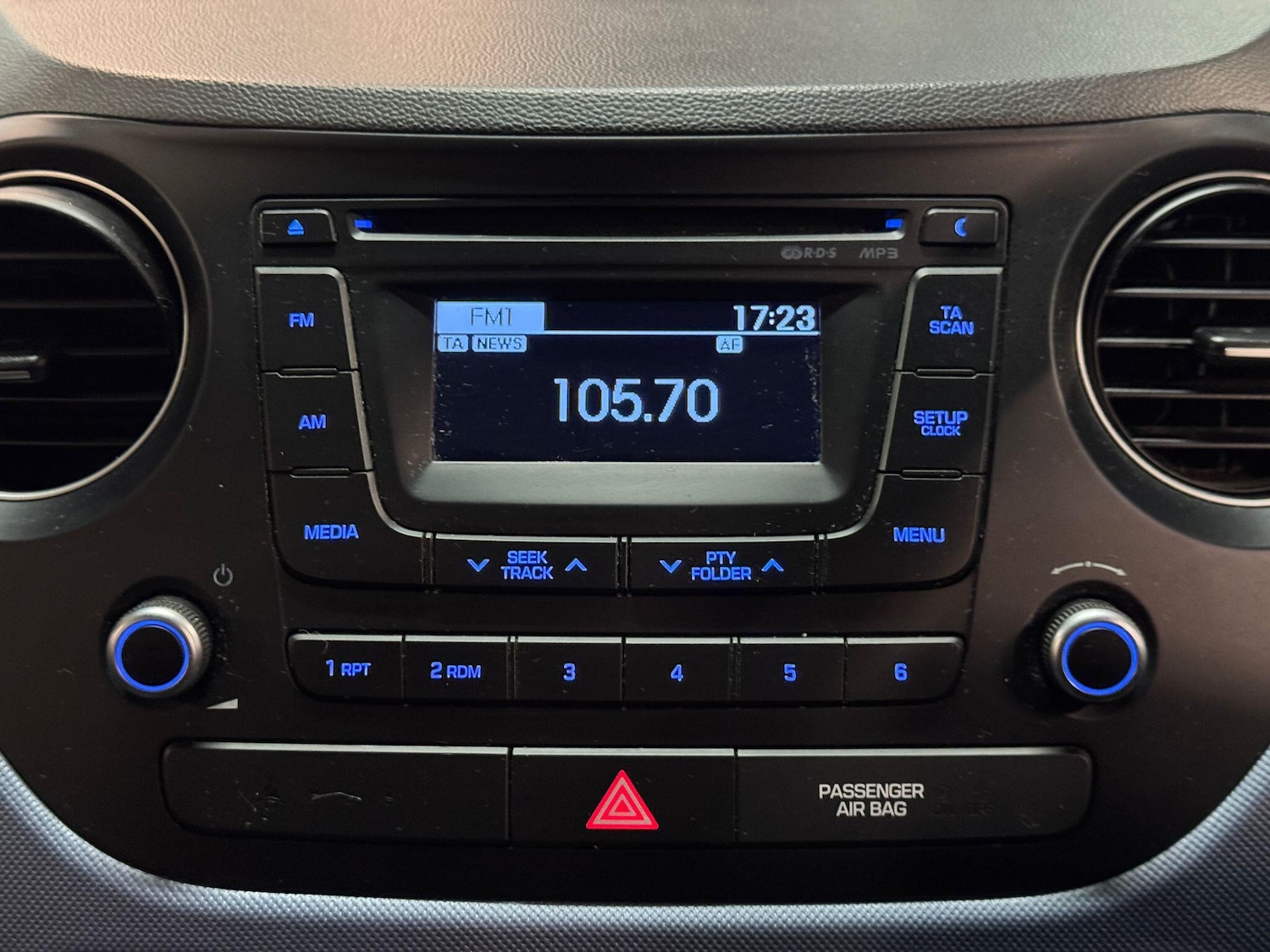 Used Hyundai i10 for sale - 76997568: Photo 30