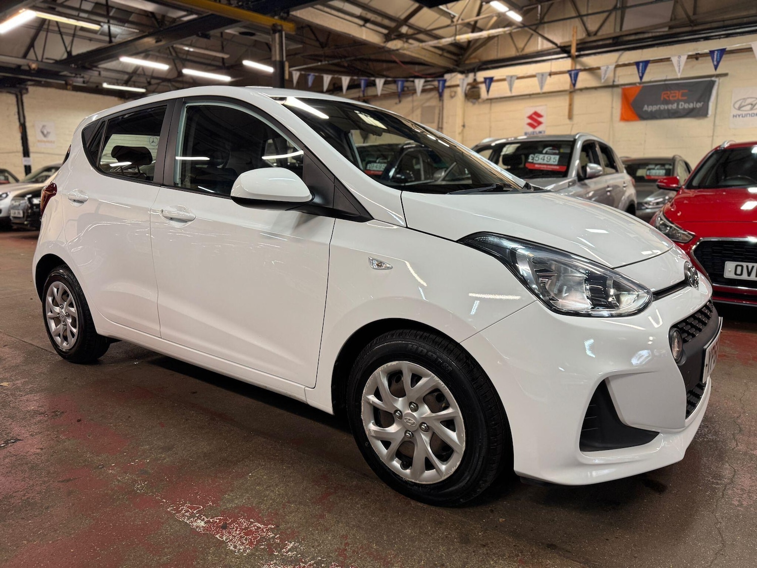 Used Hyundai i10 2018 for sale - 76522337: Photo 1
