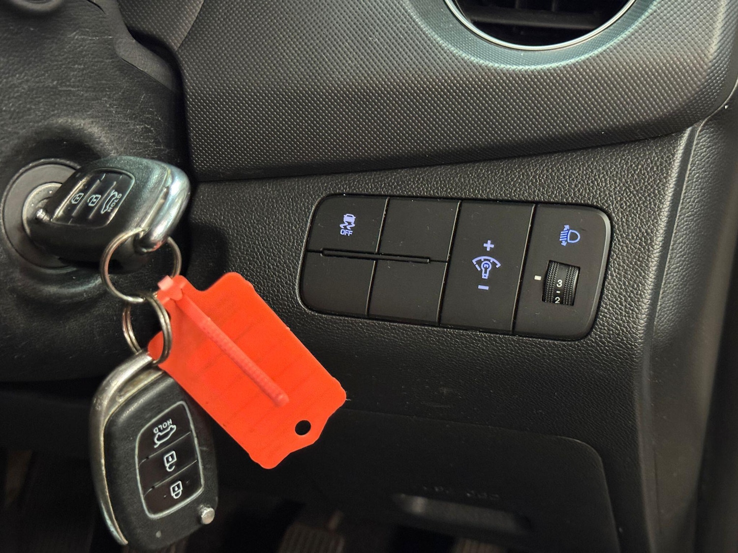 Used Hyundai i10 2018 for sale - 76522337: Photo 28