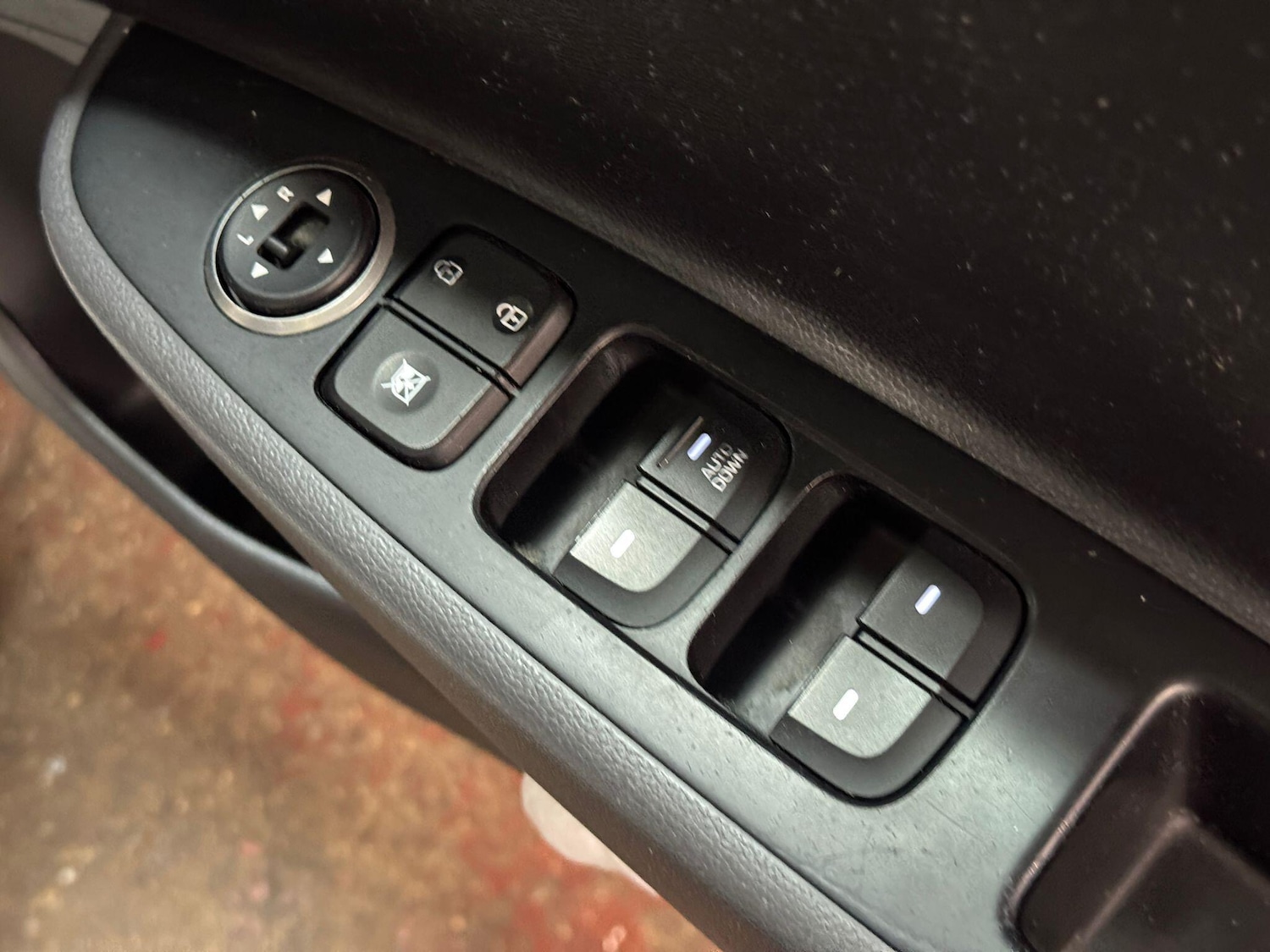 Used Hyundai i10 2018 for sale - 76522337: Photo 29