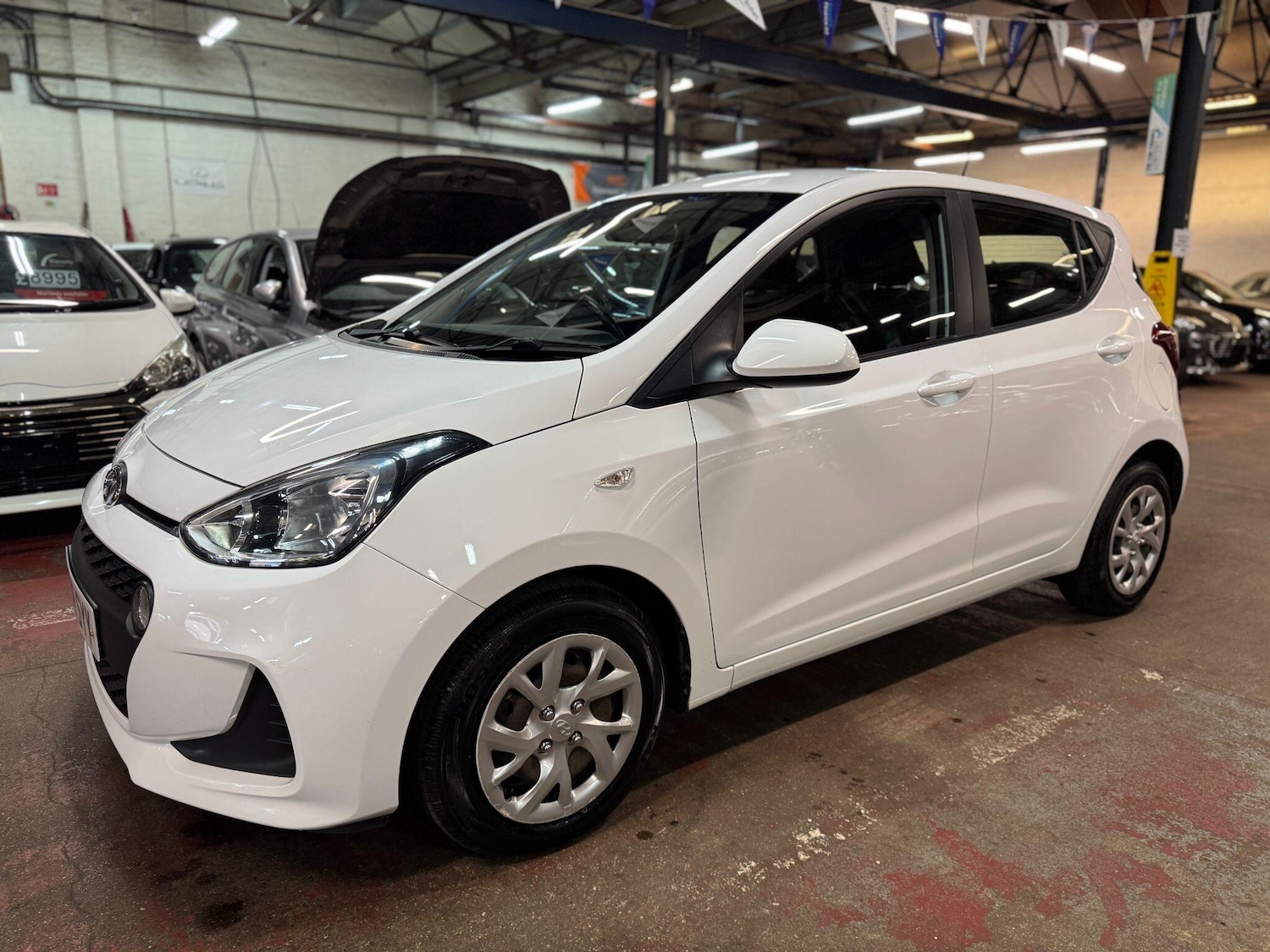 Used Hyundai i10 2018 for sale - 76522337: Photo 3