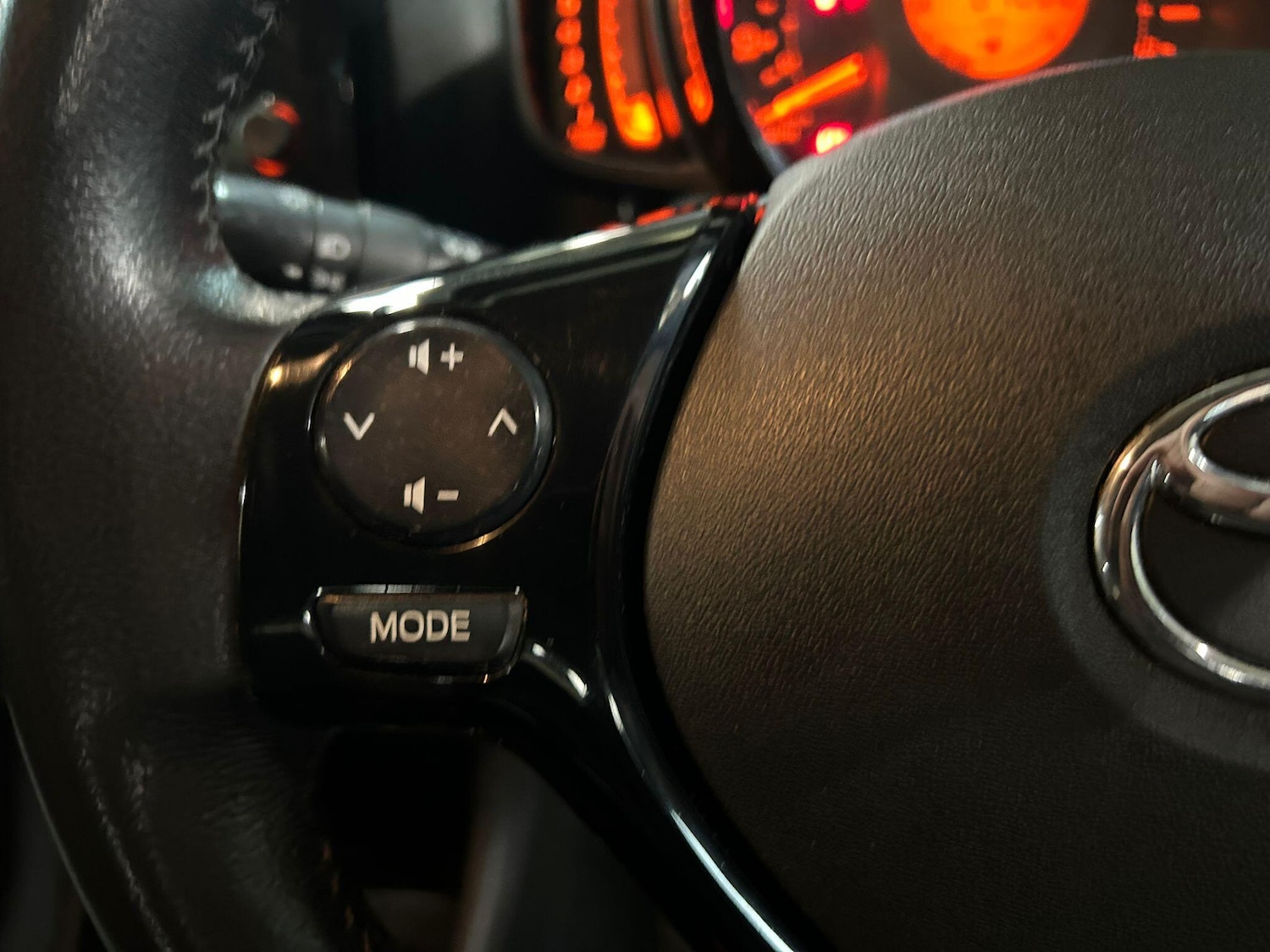 Used Toyota AYGO 2017 for sale - 77057542: Photo 25