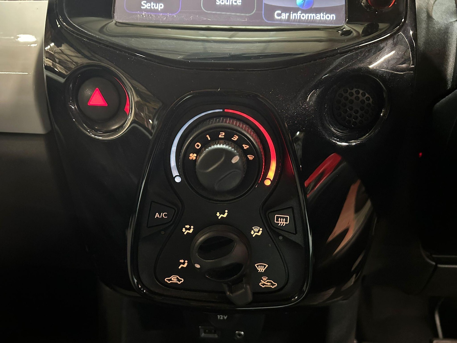 Used Toyota AYGO 2017 for sale - 77057542: Photo 32