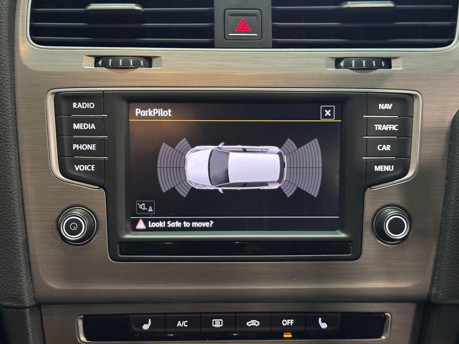 Used Volkswagen Golf 2016 for sale - 75978217: Photo 30