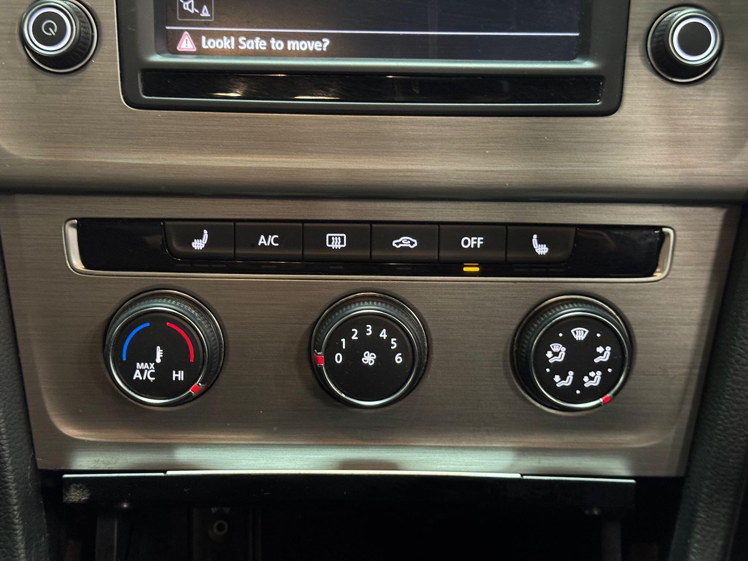 Used Volkswagen Golf 2016 for sale - 75978217: Photo 39