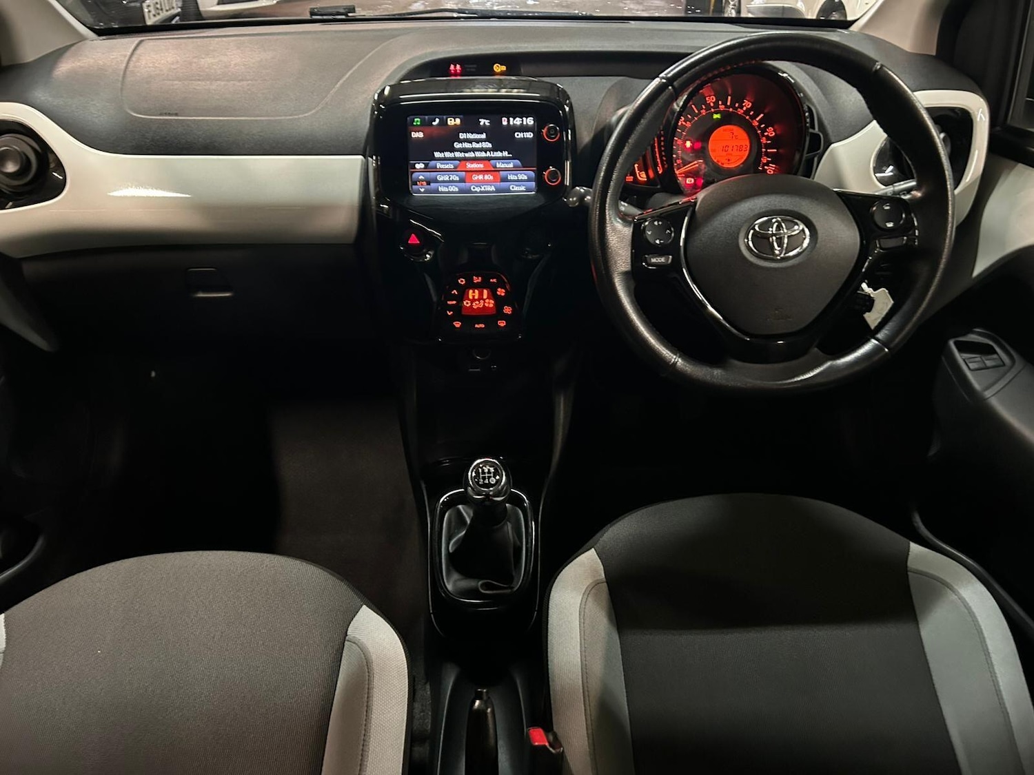 Used Toyota AYGO 2017 for sale - 76743459: Photo 23