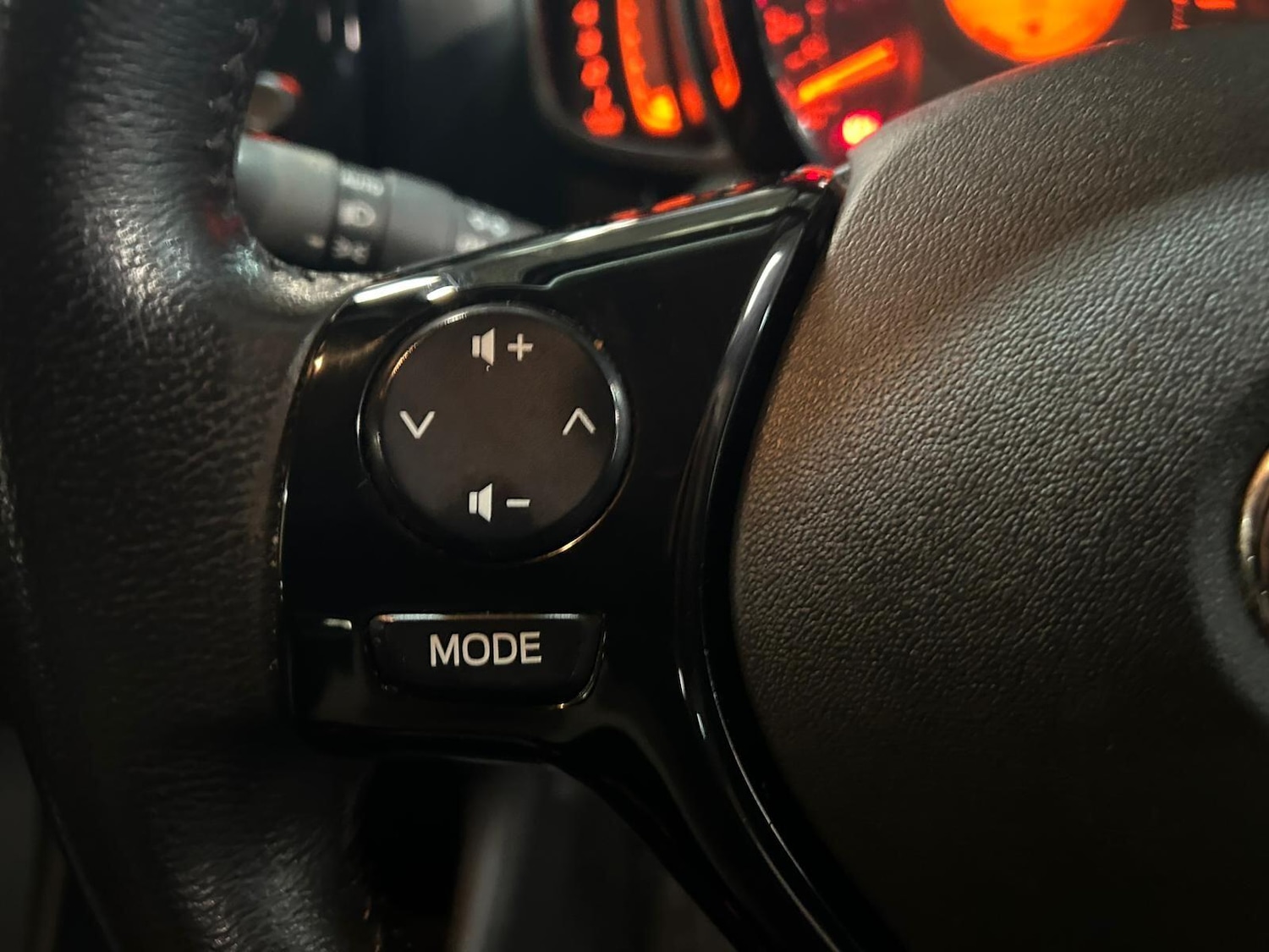 Used Toyota AYGO 2017 for sale - 76743459: Photo 25