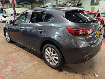 Used Mazda Mazda3 2016 for sale - 77585619: Photo