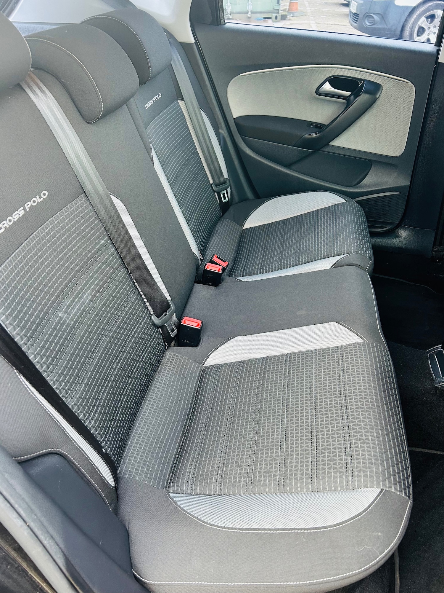 Used Volkswagen Polo 2015 for sale - 77732370: Photo 8