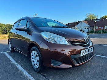 Used Toyota Yaris 2014 for sale - 79208547: Photo