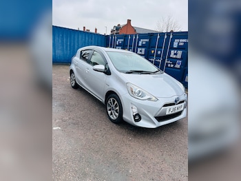 Used Toyota Aqua 2016 for sale - 77318646: Photo