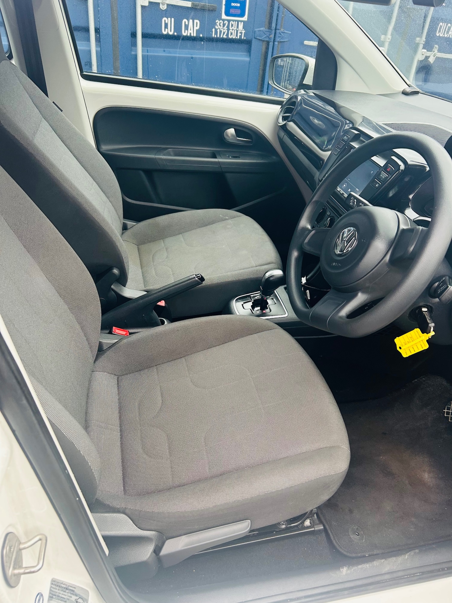 Used Volkswagen up! 2015 for sale - 77272553: Photo 4