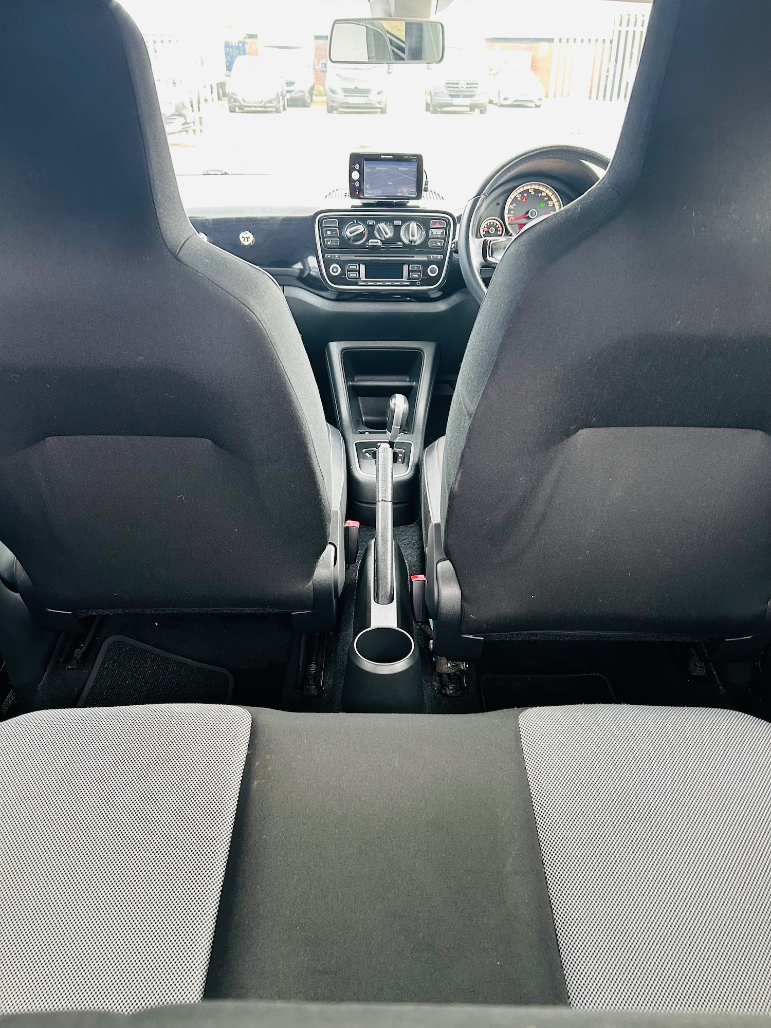 Used Volkswagen up! 2014 for sale - 77735905: Photo 18