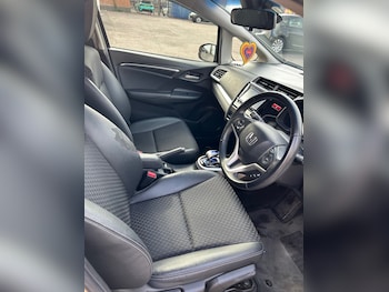 Used Honda Jazz 2014 for sale - 75289532: Photo
