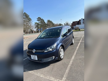 Used Volkswagen Touran 2012 for sale - 75300663: Photo