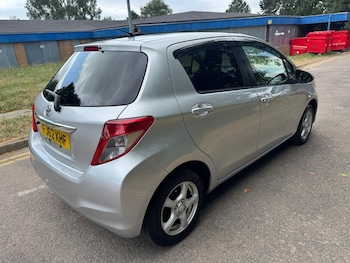 Used Toyota Yaris 2013 for sale - 79208688: Photo