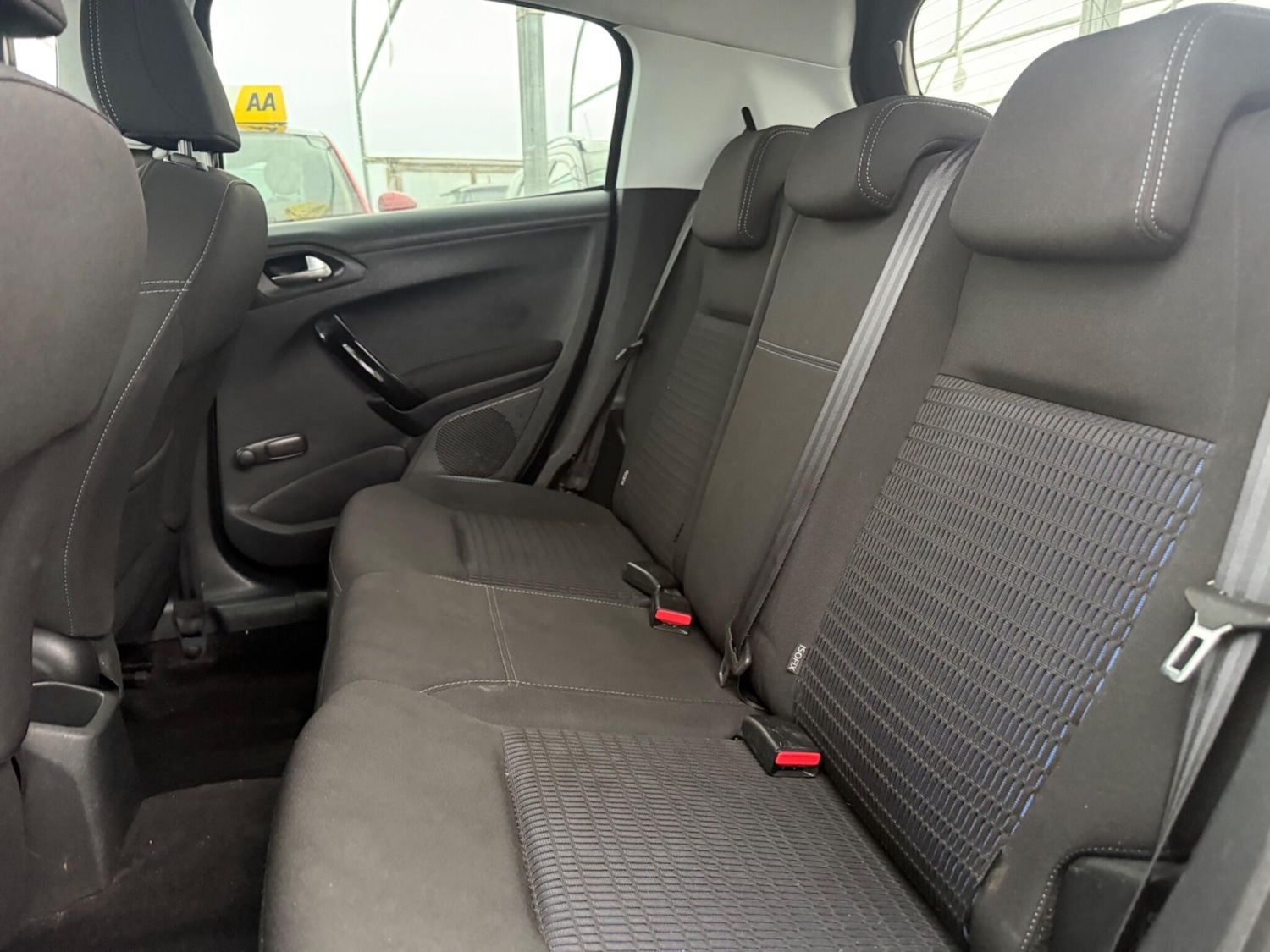 Used Peugeot 208 2015 for sale - 77315102: Photo 24