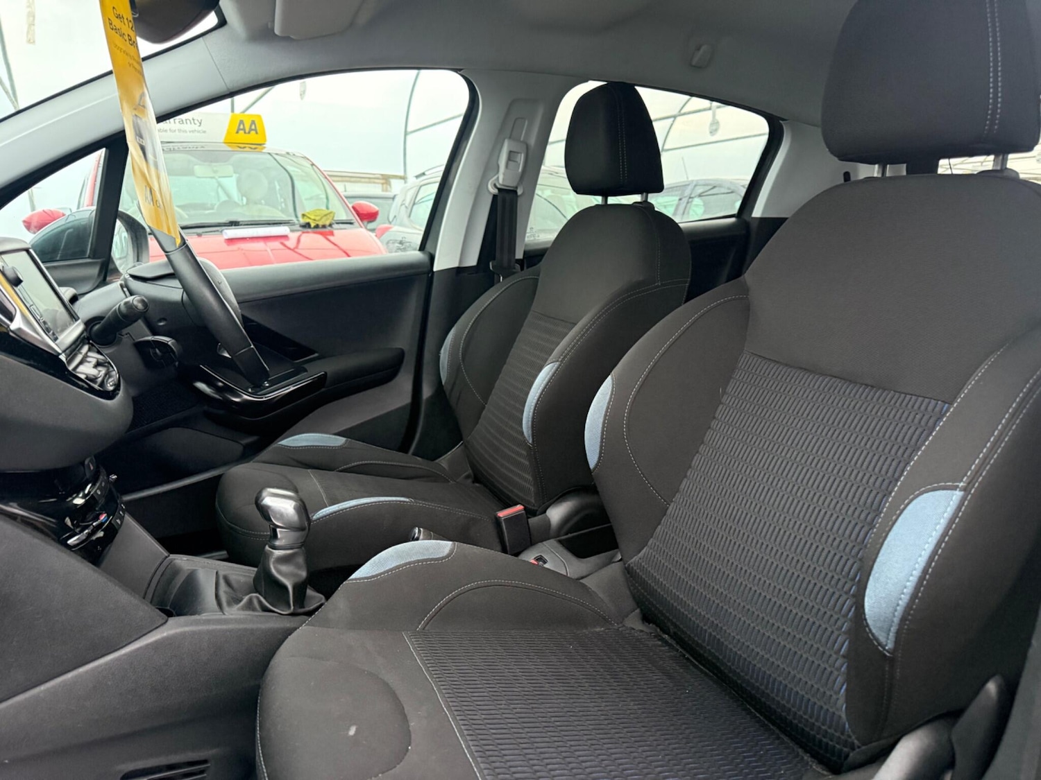 Used Peugeot 208 2015 for sale - 77315102: Photo 27