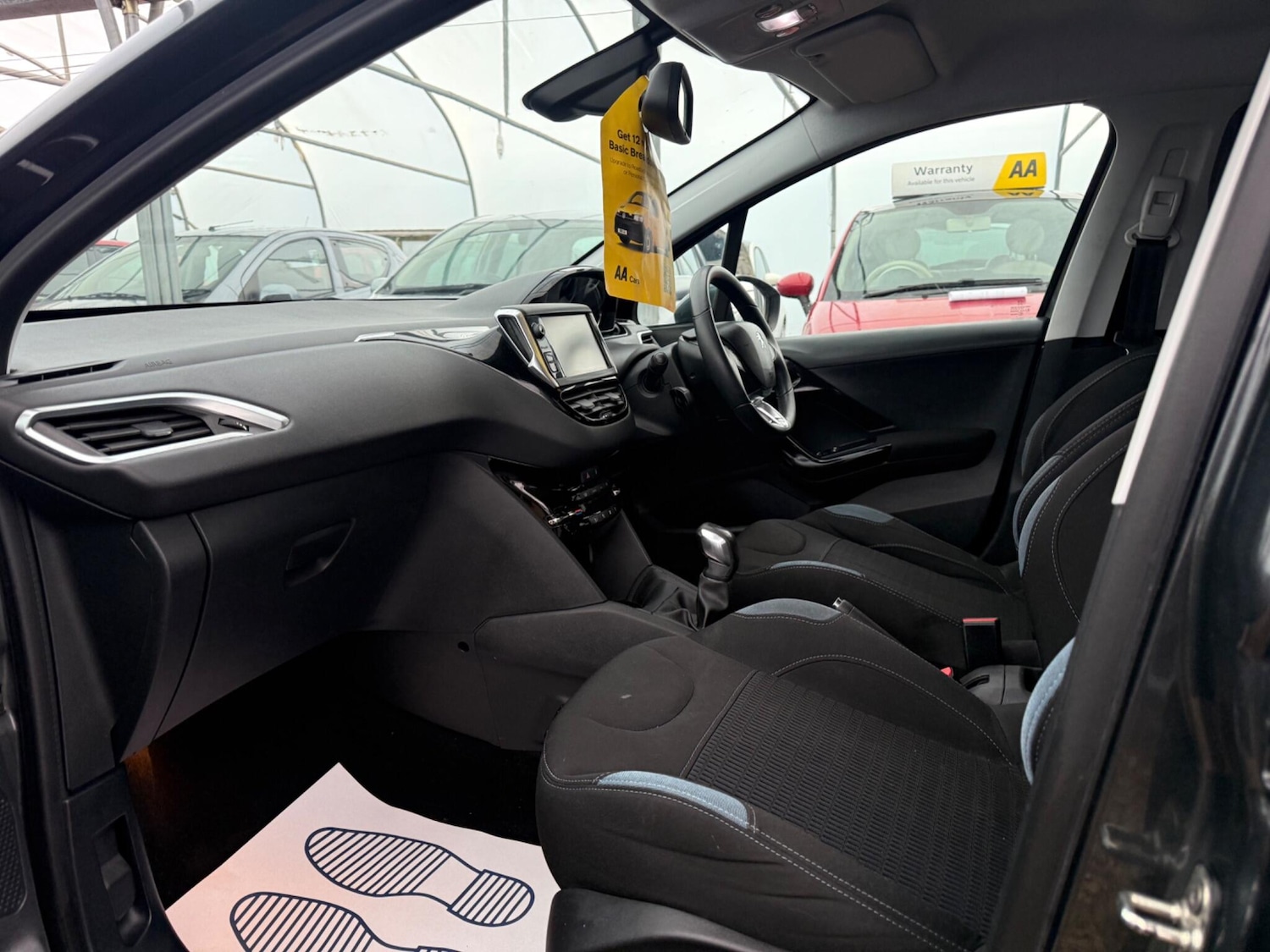 Used Peugeot 208 2015 for sale - 77315102: Photo 28