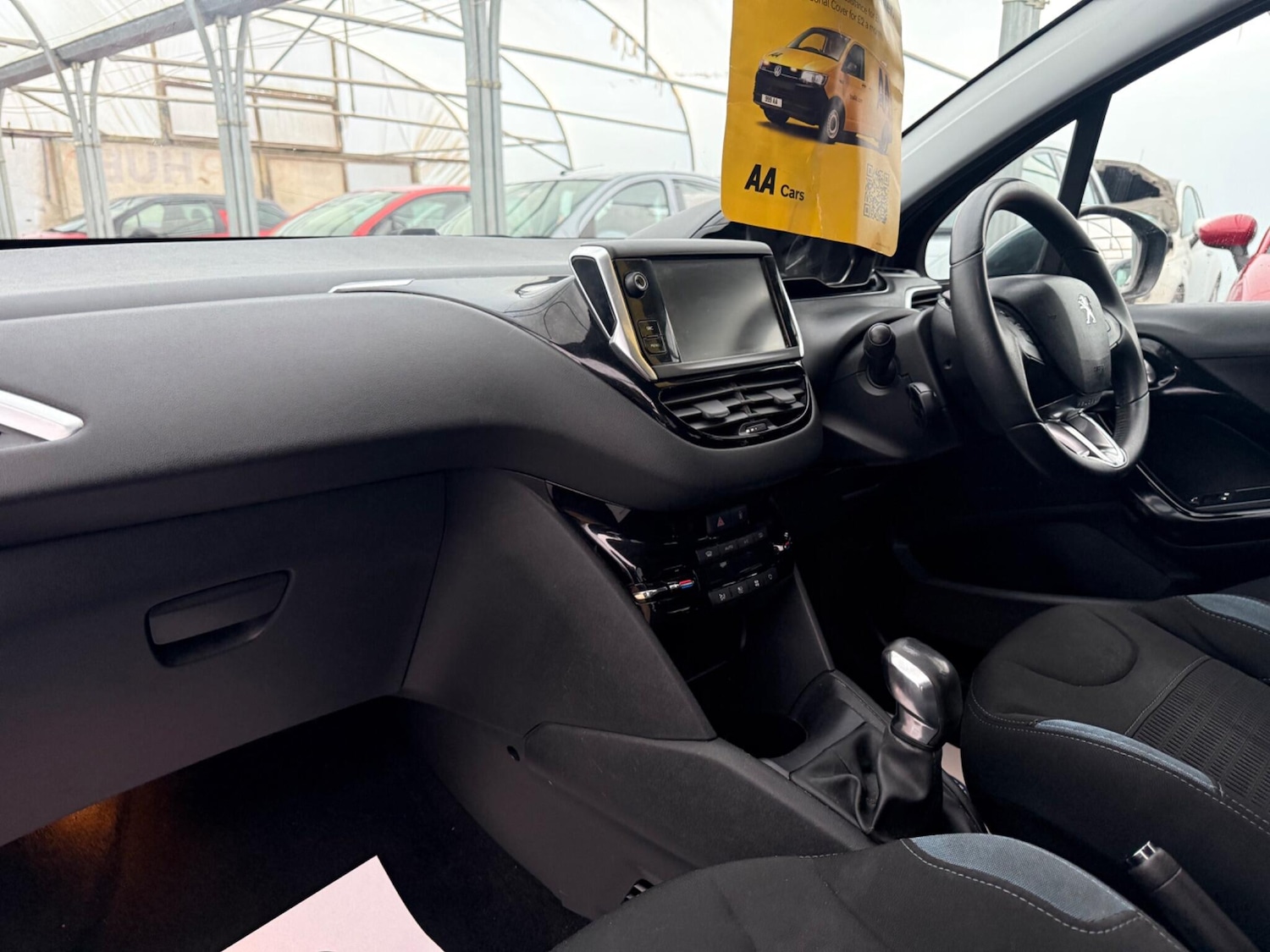 Used Peugeot 208 2015 for sale - 77315102: Photo 29