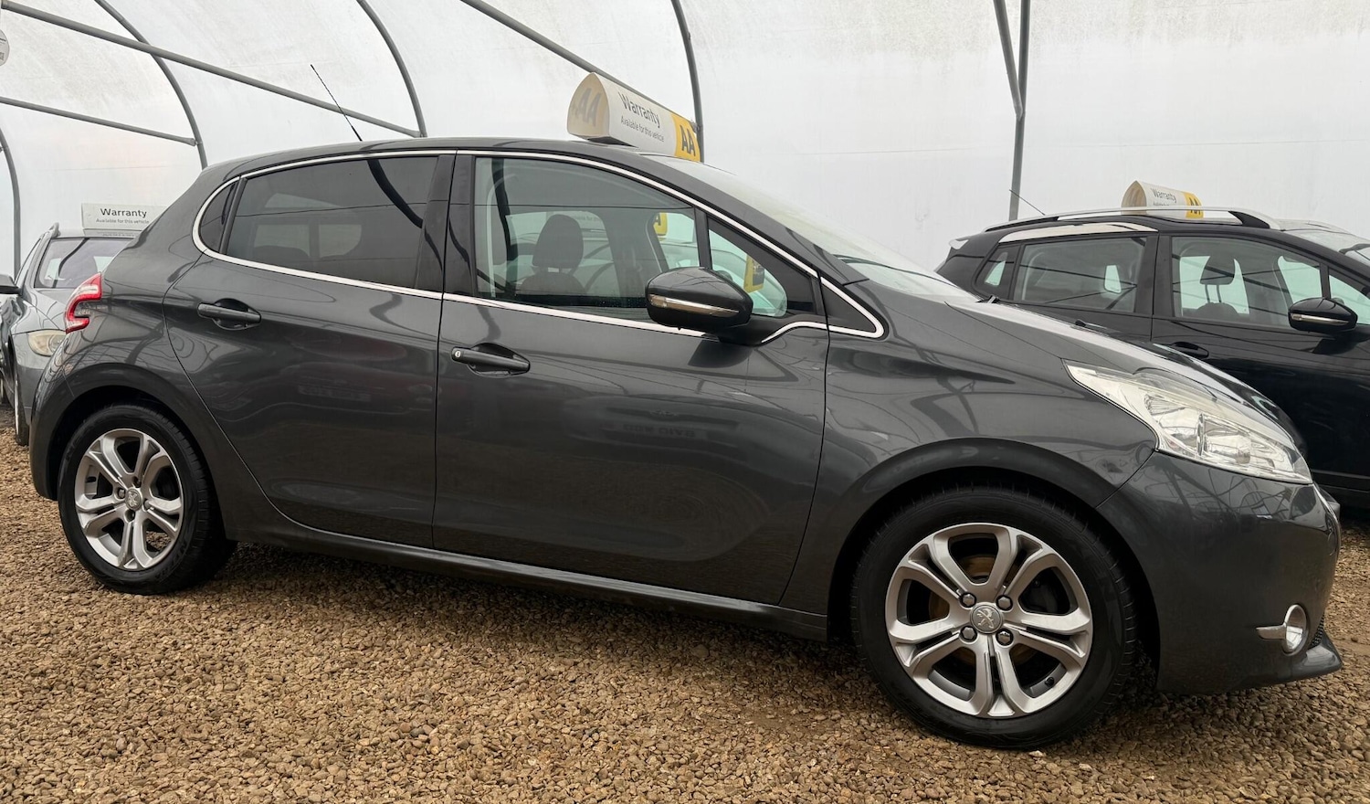 Used Peugeot 208 2015 for sale - 77315102: Photo 31