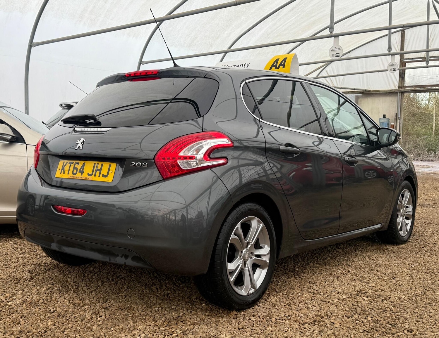 Used Peugeot 208 2015 for sale - 77315102: Photo 35