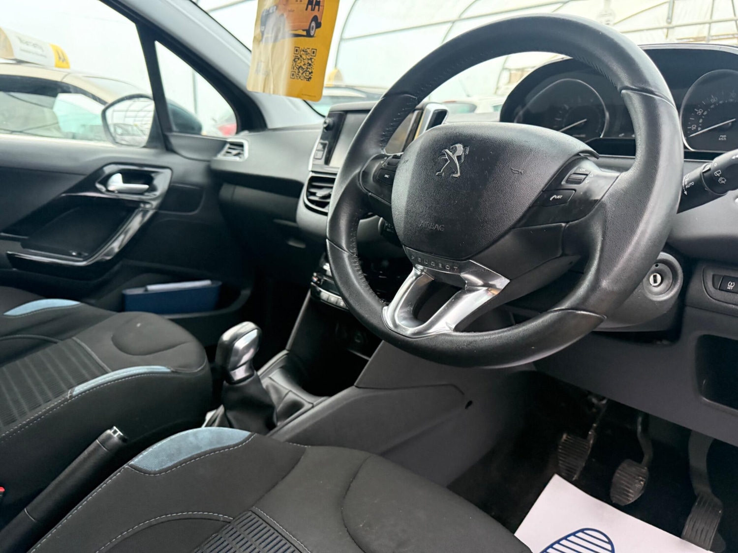 Used Peugeot 208 2015 for sale - 77315102: Photo 44