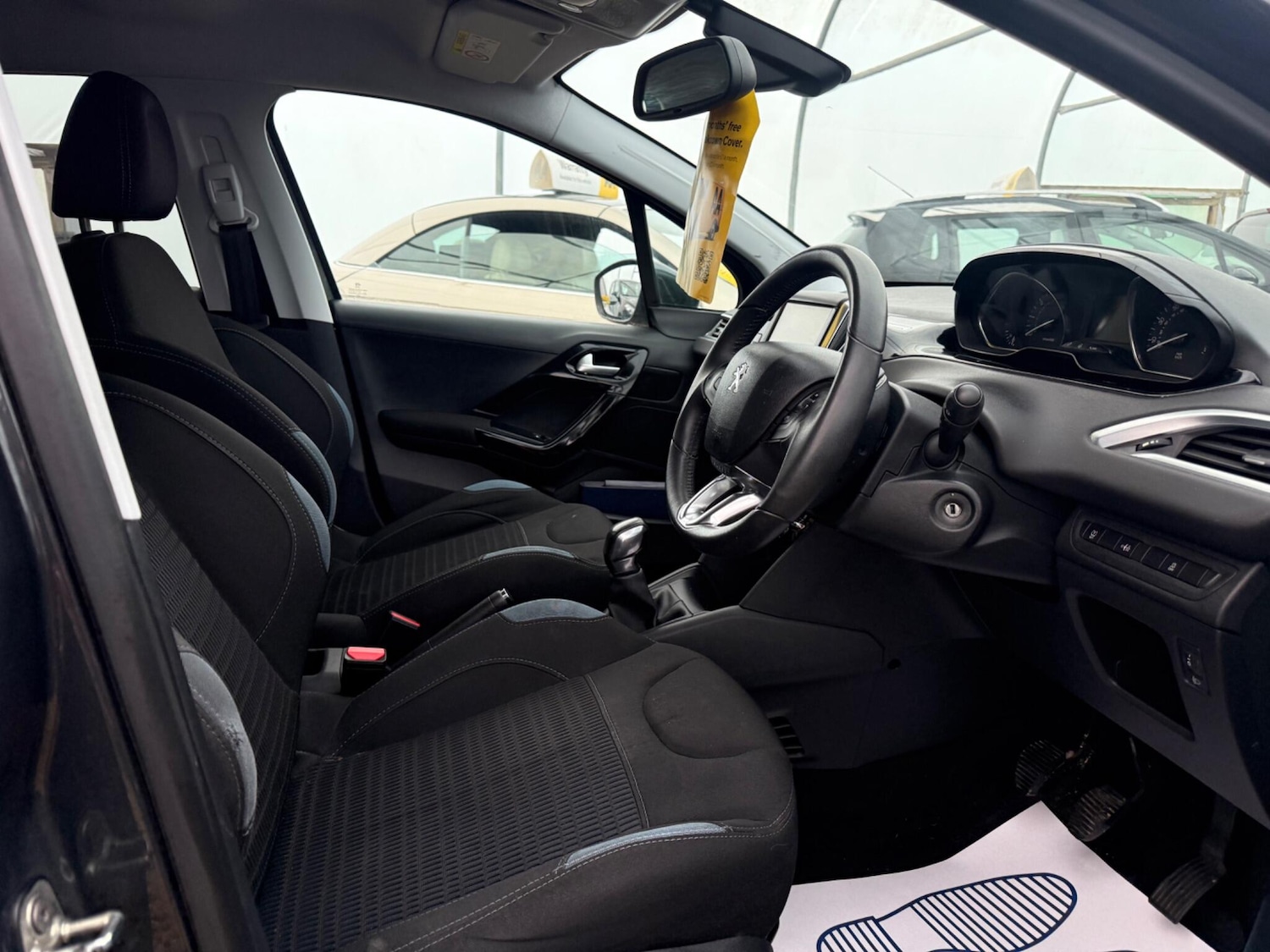 Used Peugeot 208 2015 for sale - 77315102: Photo 46