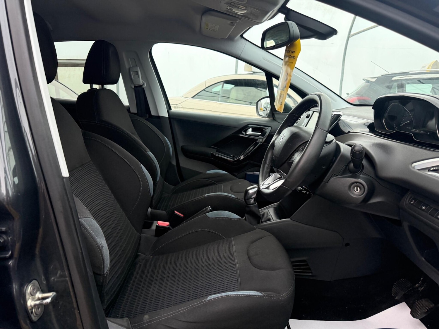 Used Peugeot 208 2015 for sale - 77315102: Photo 47