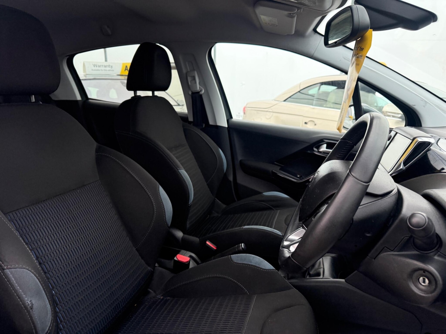 Used Peugeot 208 2015 for sale - 77315102: Photo 48