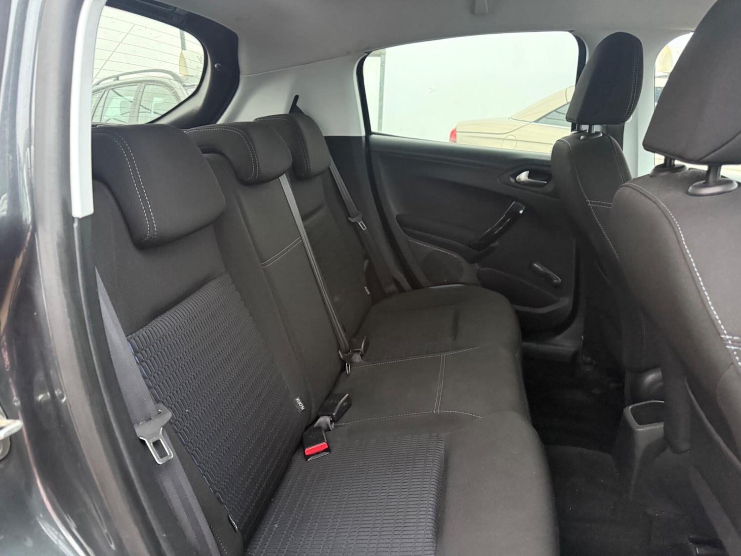 Used Peugeot 208 2015 for sale - 77315102: Photo 52