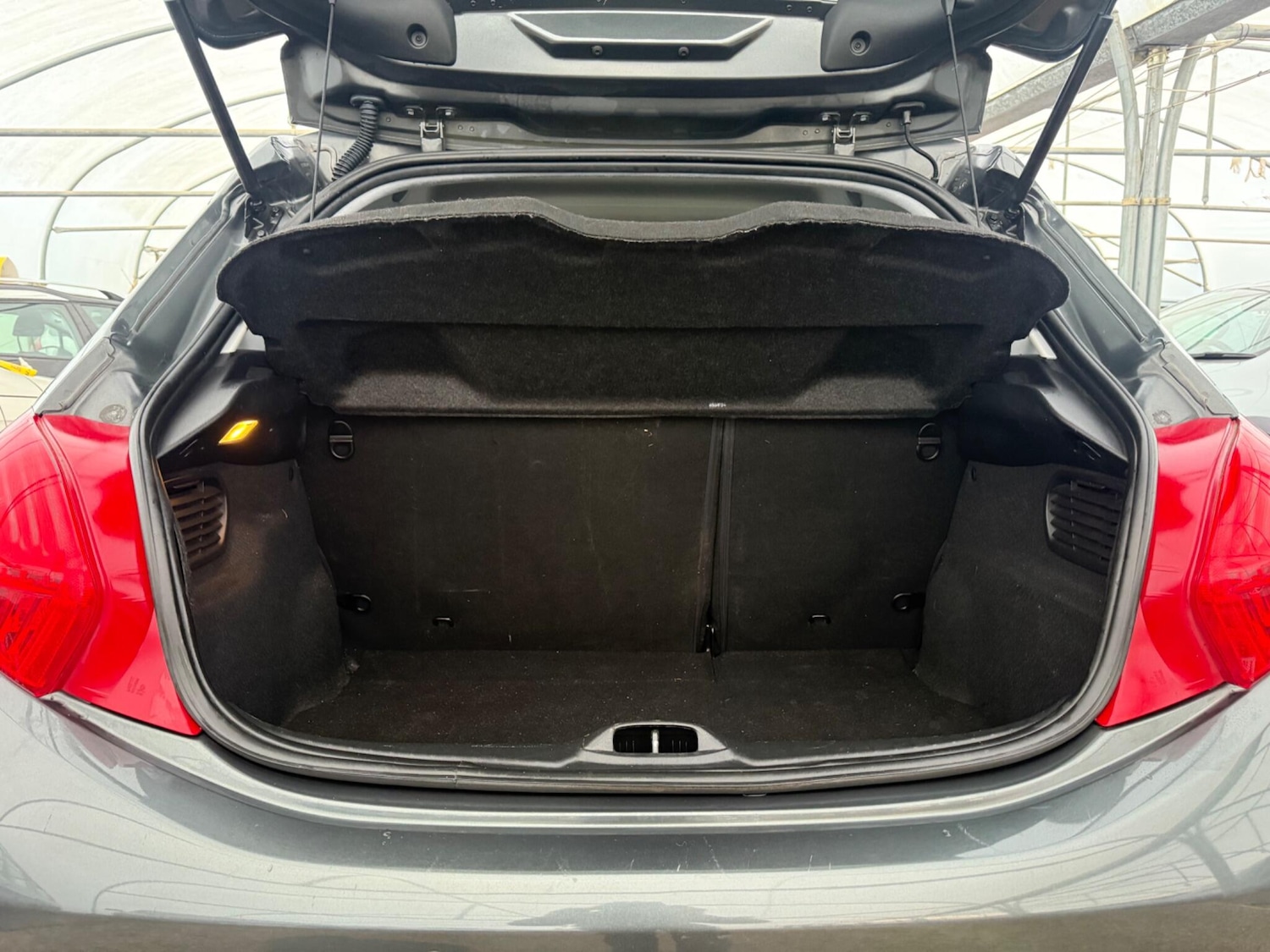 Used Peugeot 208 2015 for sale - 77315102: Photo 54