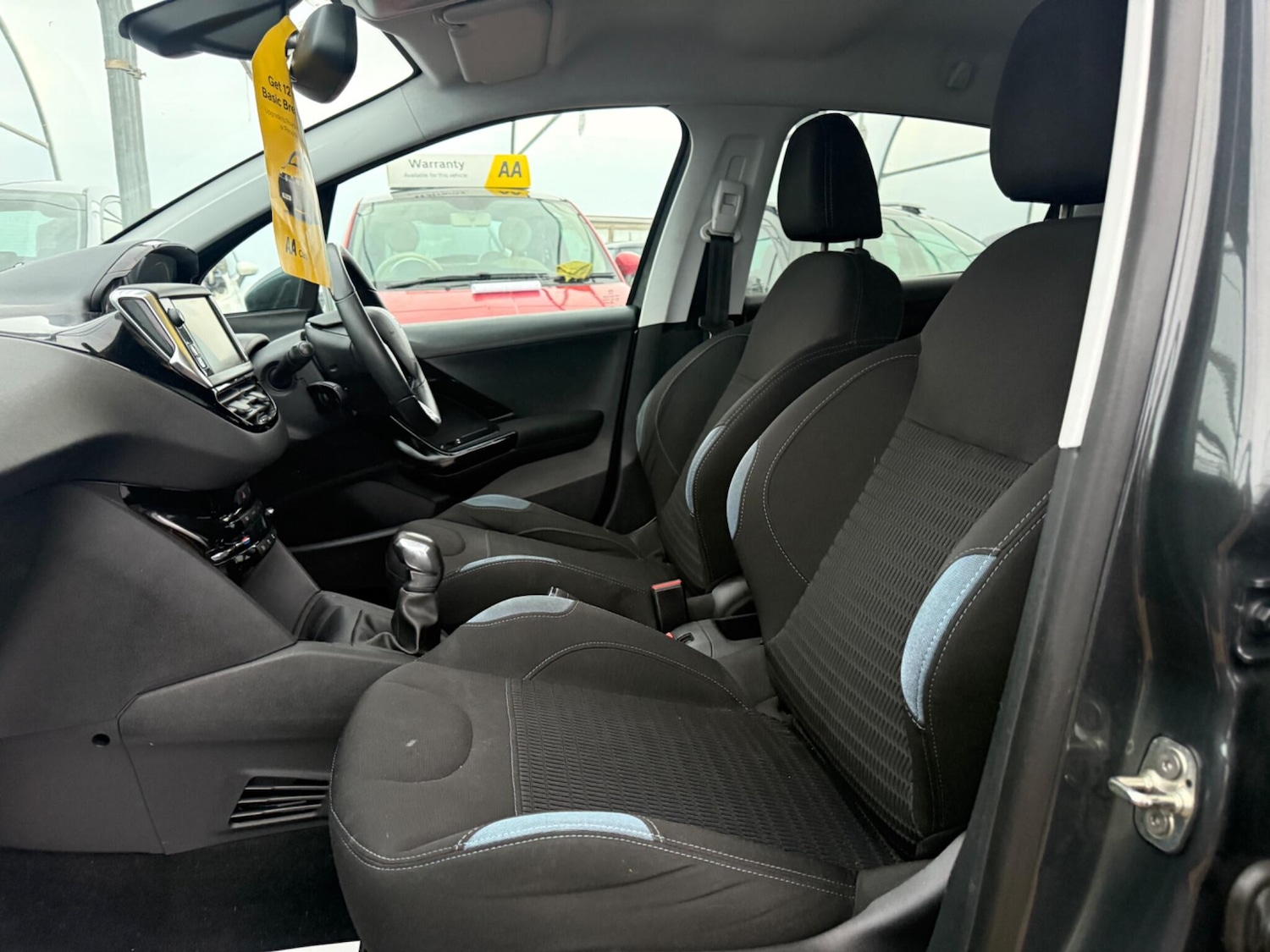 Used Peugeot 208 2015 for sale - 77315102: Photo 61