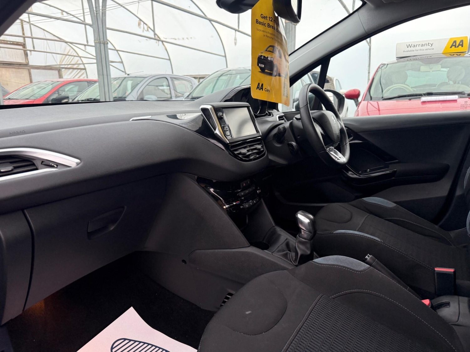 Used Peugeot 208 2015 for sale - 77315102: Photo 63