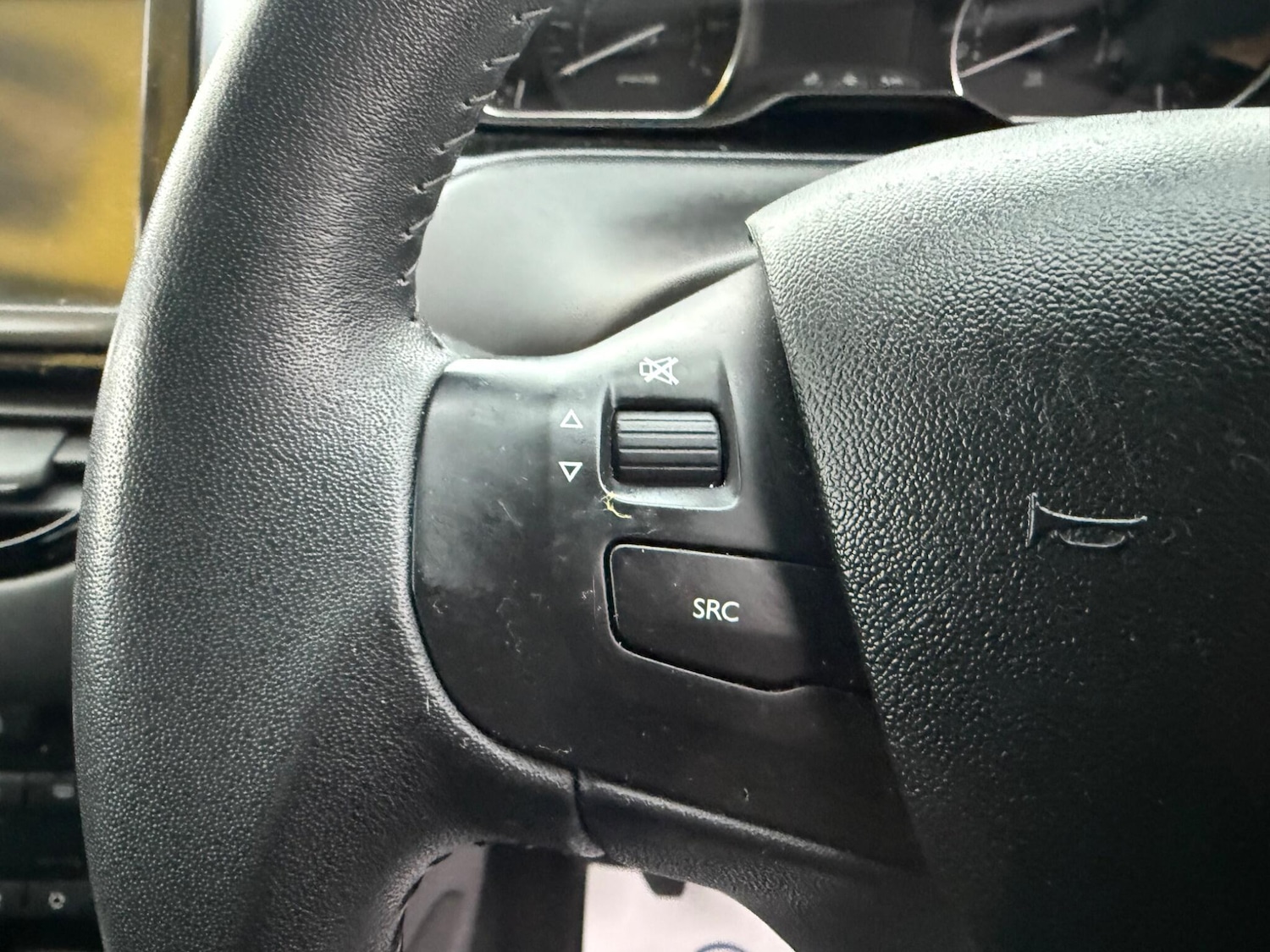 Used Peugeot 208 2015 for sale - 77315102: Photo 65