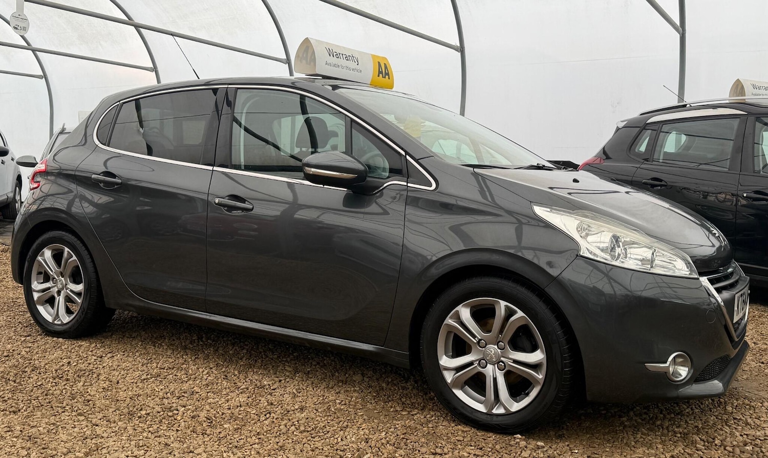Used Peugeot 208 2015 for sale - 77315102: Photo 8