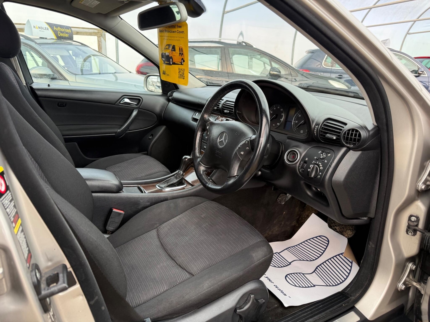 Used Mercedes-Benz C Class 2005 for sale - 77898390: Photo 15