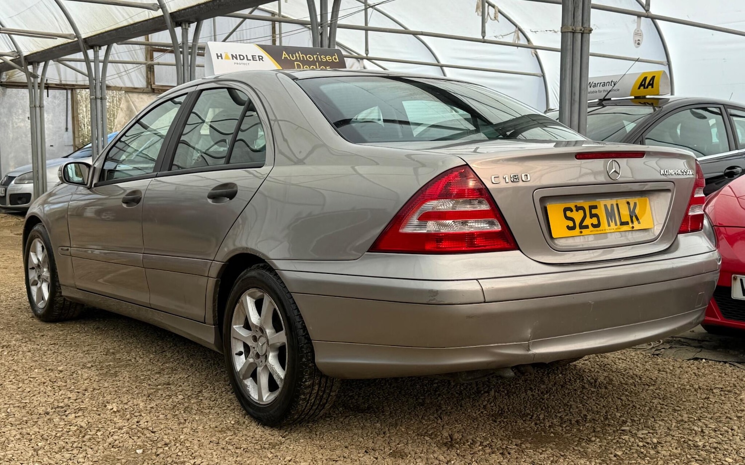 Used Mercedes-Benz C Class 2005 for sale - 77898390: Photo 2