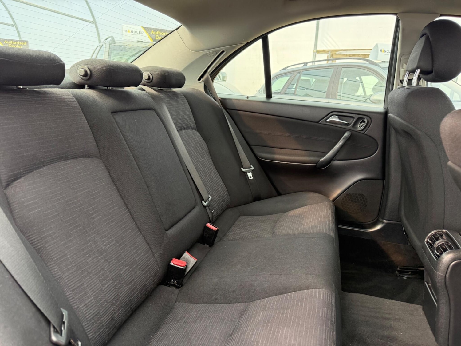 Used Mercedes-Benz C Class 2005 for sale - 77898390: Photo 21