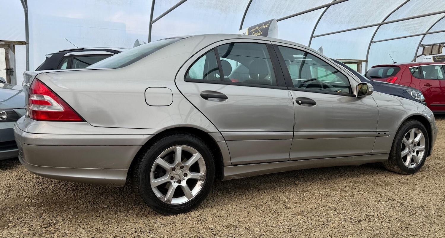 Used Mercedes-Benz C Class 2005 for sale - 77898390: Photo 36