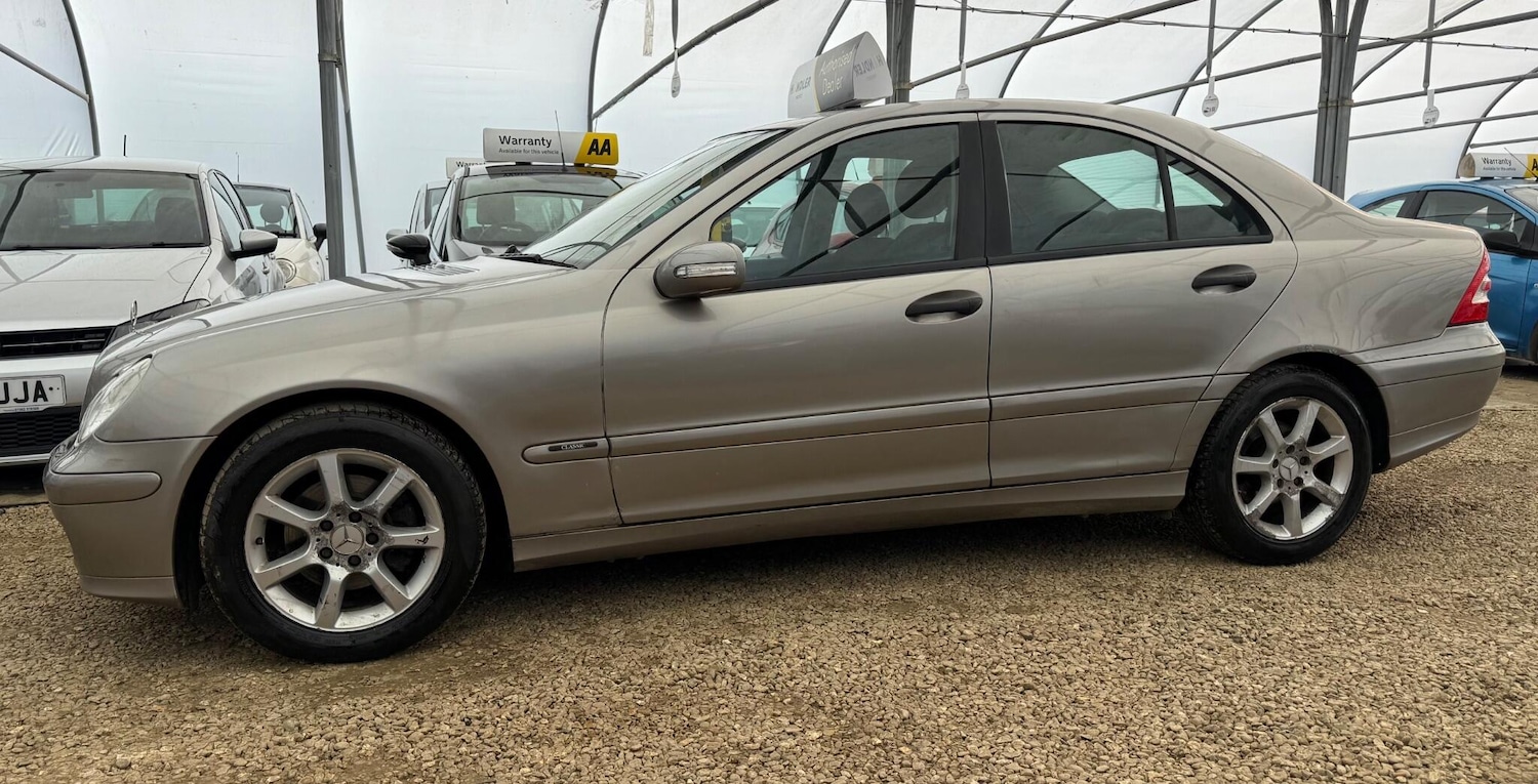 Used Mercedes-Benz C Class 2005 for sale - 77898390: Photo 41