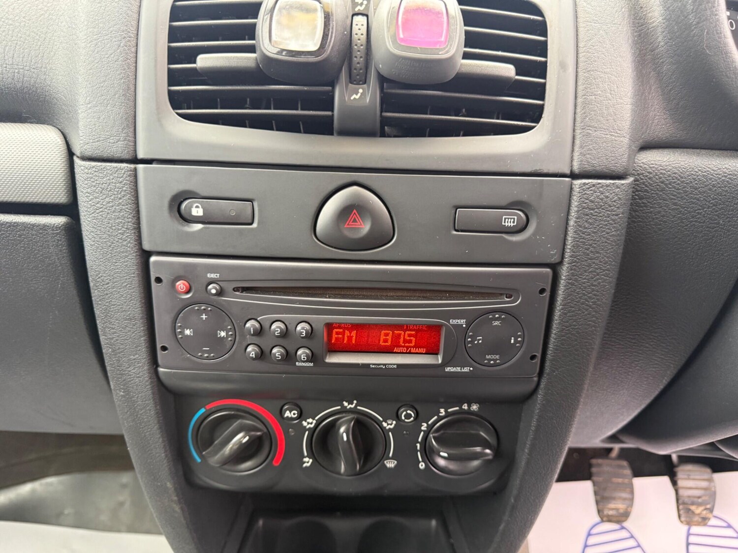 Used Renault Clio 2007 for sale - 77575003: Photo 70