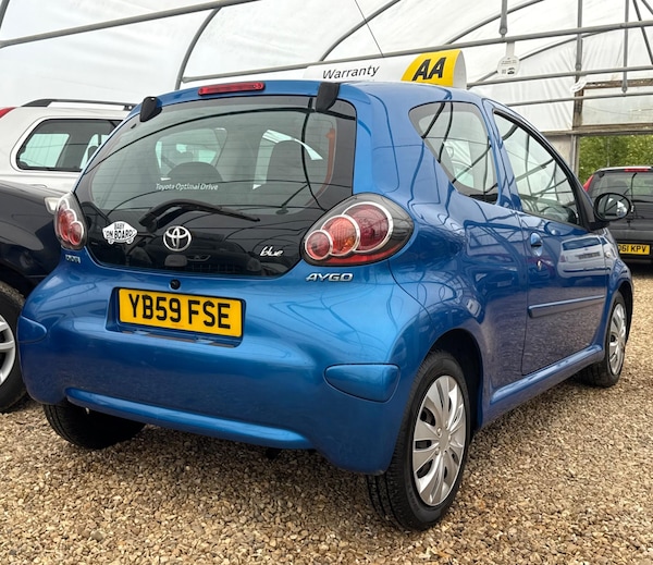 Used Toyota AYGO 2010 for sale - 76094431: Photo 10