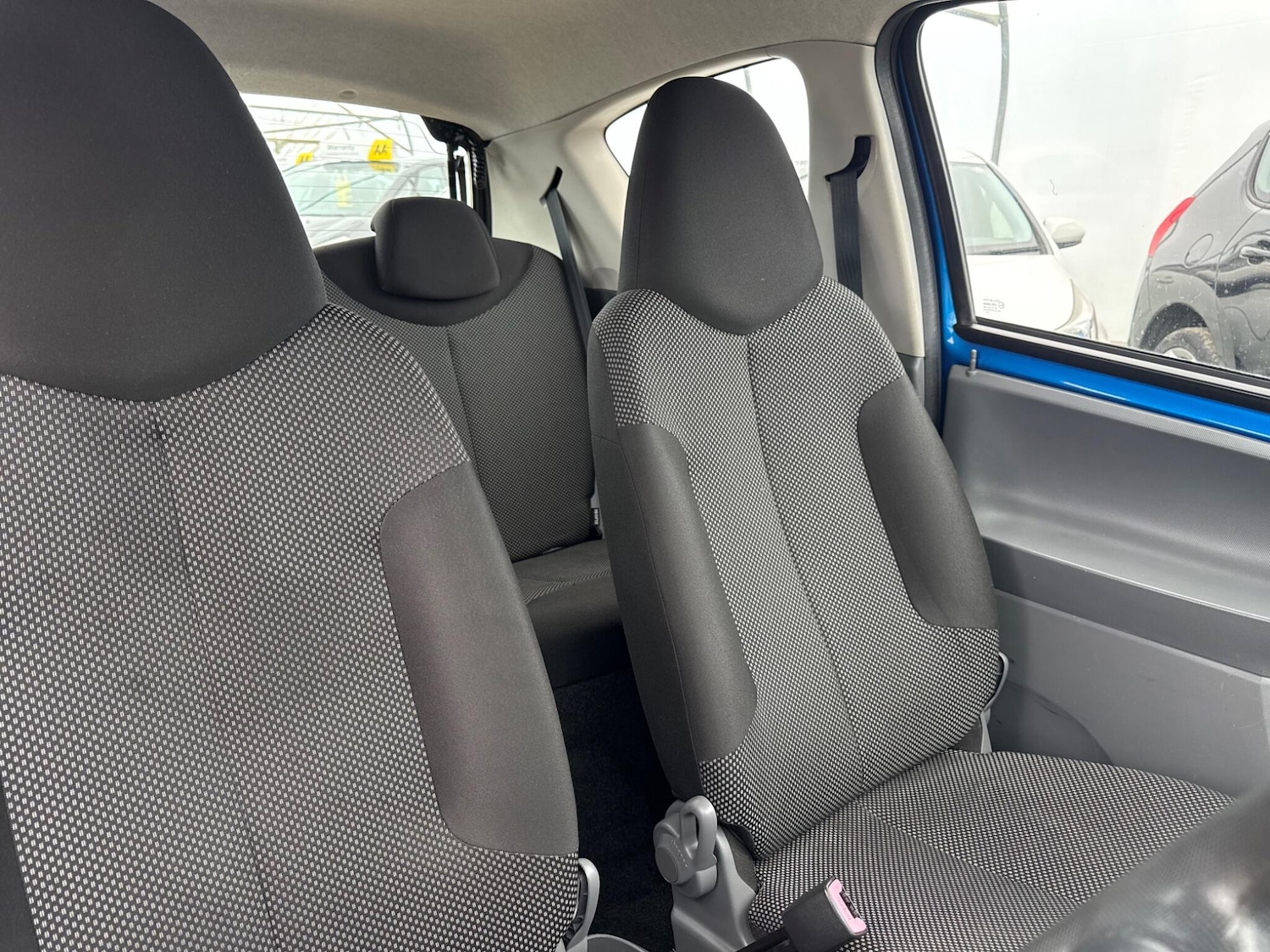 Used Toyota AYGO 2010 for sale - 76094431: Photo 16